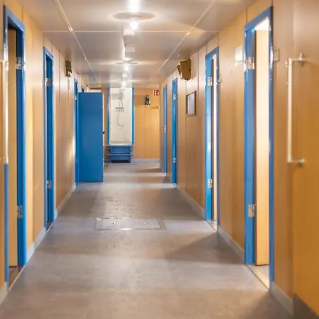 Arcona - Uebernachten Auf Dem Wasser - Direkt Am Bontekai Wilhelmshaven