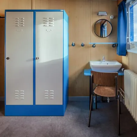 Arcona - Uebernachten Auf Dem Wasser - Direkt Am Bontekai Hotel *