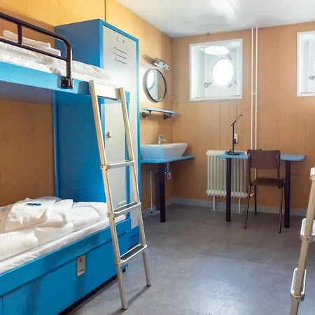 Arcona - Uebernachten Auf Dem Wasser - Direkt Am Bontekai * Wilhelmshaven