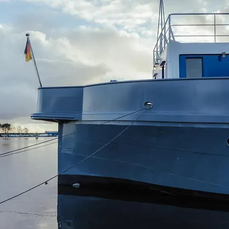 Hotel Arcona - Uebernachten Auf Dem Wasser - Direkt Am Bontekai *