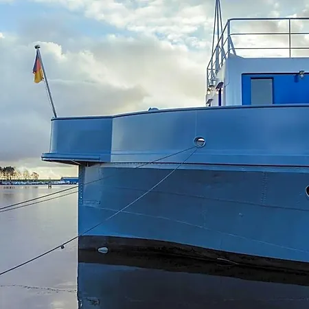 Arcona - Uebernachten Auf Dem Wasser - Direkt Am Bontekai Wilhelmshaven