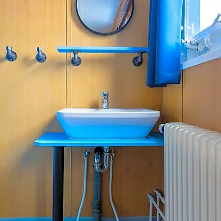 Hotel Arcona - Uebernachten Auf Dem Wasser - Direkt Am Bontekai